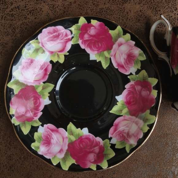 Royal Albert Bone China "Old English Rose" Cup and Saucer - Picture 4 of 8